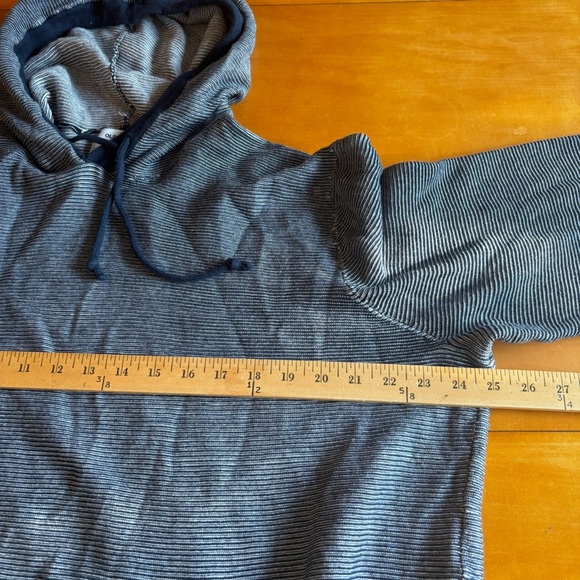Old Navy XXL blue and white striped net pull over hoodie, hooded sweatshirt - Picture 10 of 11